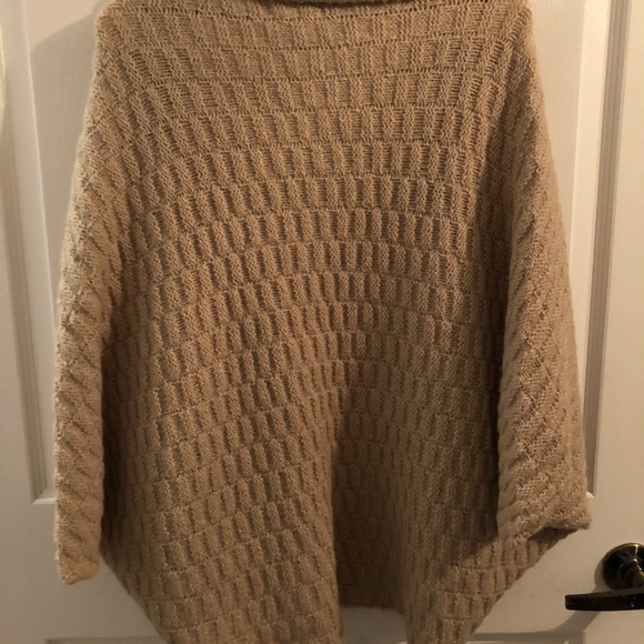 Sweater - Picture 2 of 4